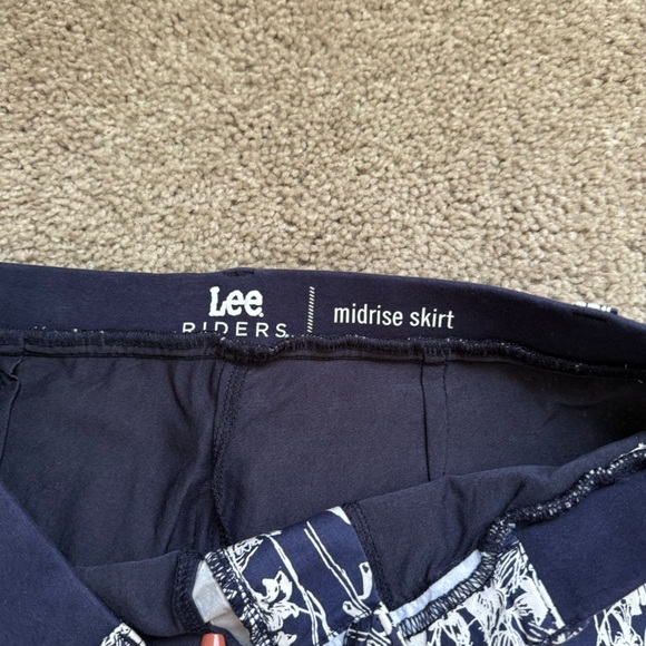 Lee Rider's Mid Rise Skort Size 6 - Picture 5 of 8